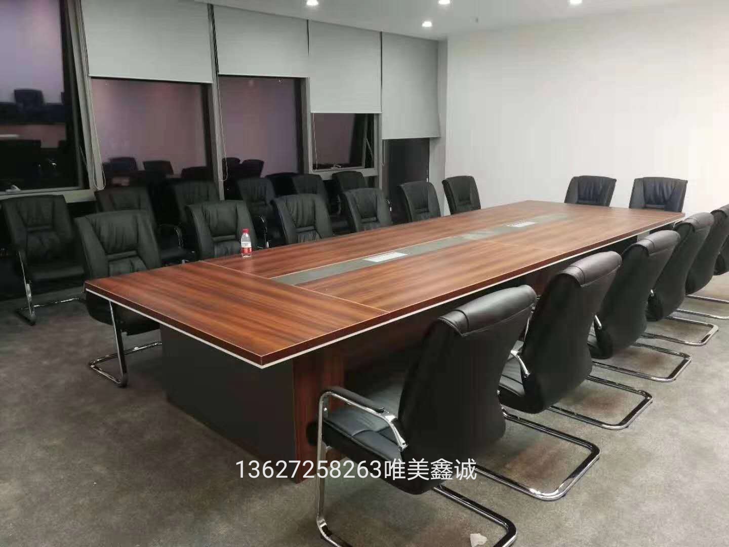 現(xiàn)代時(shí)尚簡(jiǎn)約會(huì)議桌WM-HYZ111